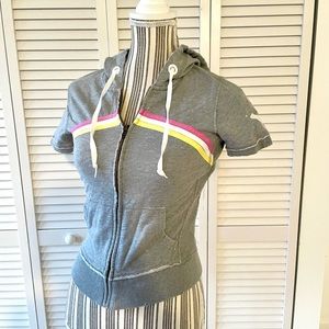 Pink sporty top with zipper